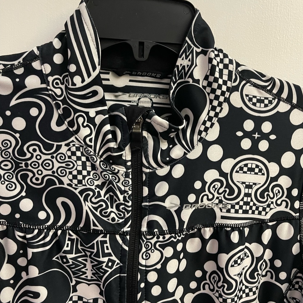 Brooks Jacket Medium Adult Black Abstract Full Zip Pocket Mock Neck Womens L - Picture 4 of 12